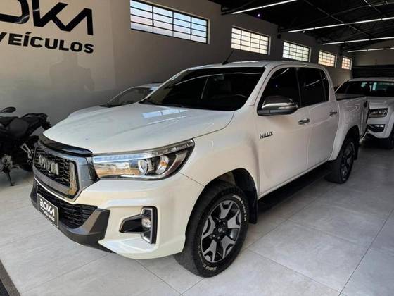 TOYOTA HILUX 2.8 SRX 4X4 CD 16V DIESEL 4P AUTOMÁTICO